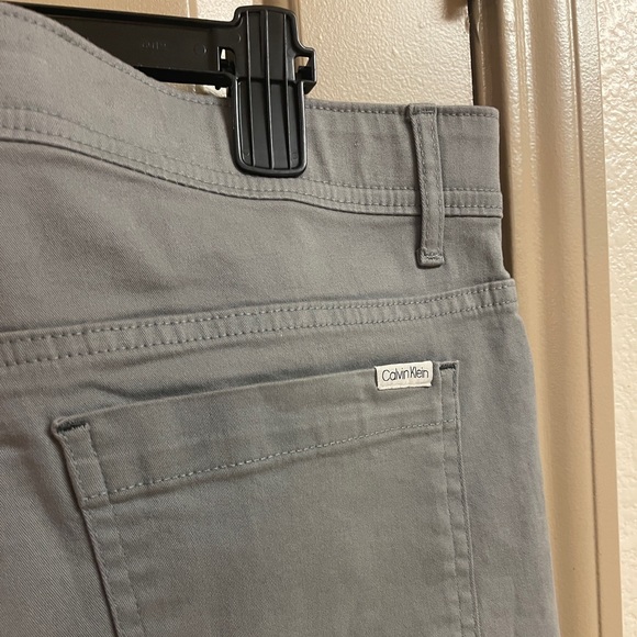 Men’s Calvin Klein Slim fit pants - Picture 4 of 8